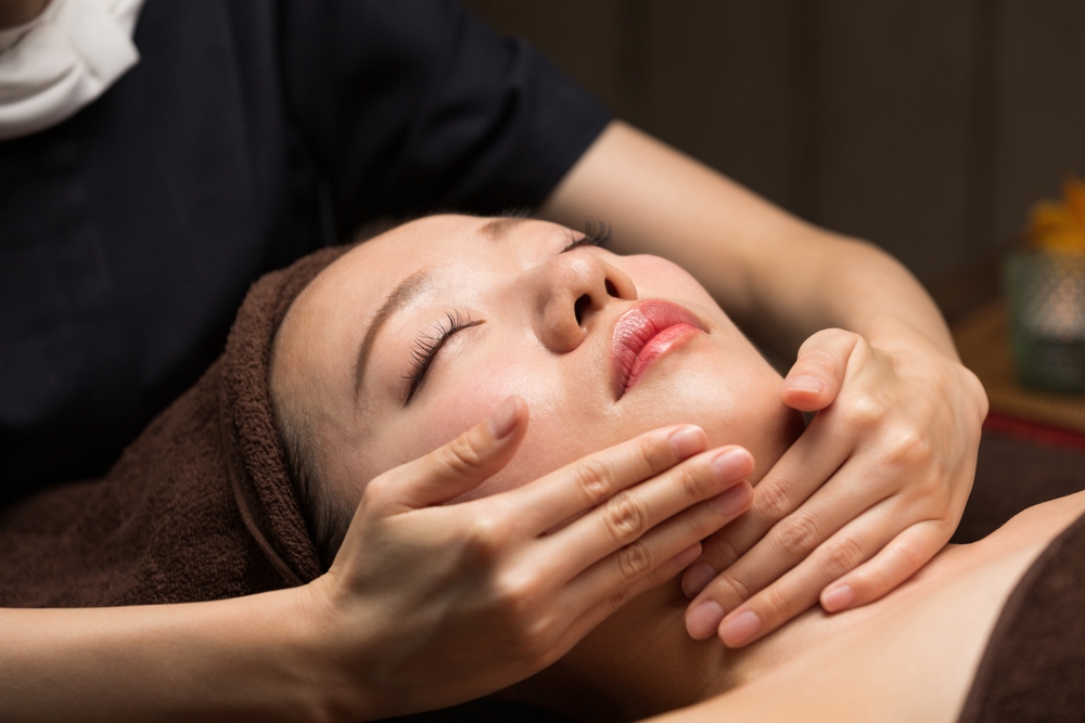 Relaxing head spa and wellness treatment at Demo Head Spa in Sample City, ST 00000